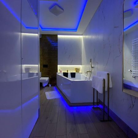 Apartament Love Centrum z dużą wanną dla Dwojga Gniezno Zewnętrze zdjęcie